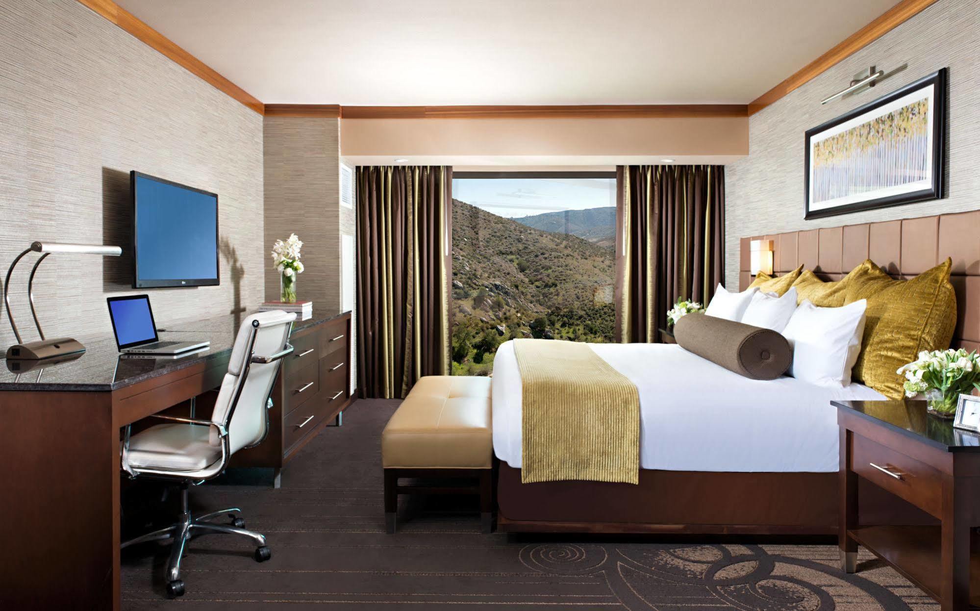 Harrah'S Resort Southern California Valley Center Exterior photo
